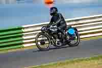 Vintage-motorcycle-club;eventdigitalimages;mallory-park;mallory-park-trackday-photographs;no-limits-trackdays;peter-wileman-photography;trackday-digital-images;trackday-photos;vmcc-festival-1000-bikes-photographs